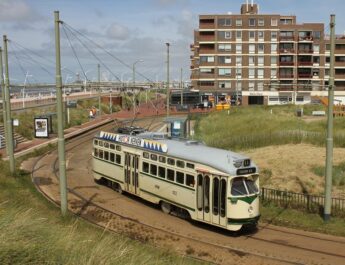 Gratis naar strand van Scheveningen met historische tram